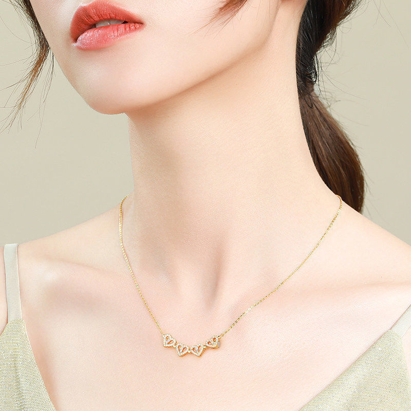 Retro Magnetic Four Leaf Clover Heart Pendant Necklace for Women