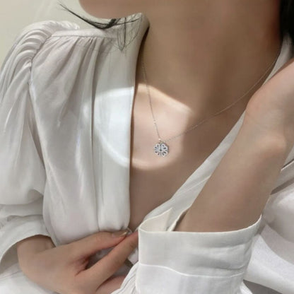 Retro Magnetic Four Leaf Clover Heart Pendant Necklace for Women